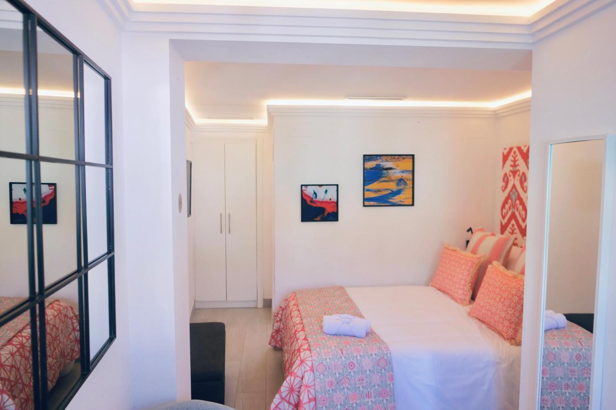 Myra Apart-Hotel Marbella Esterno foto