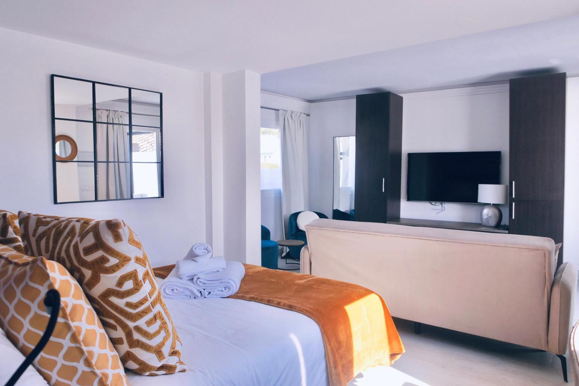 Myra Apart-Hotel Marbella Esterno foto